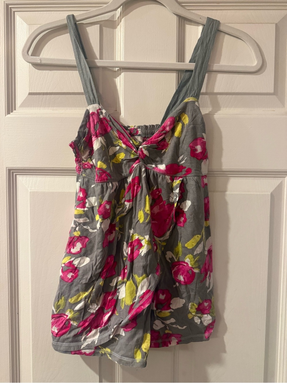 abercrombie kids Gray Floral Twist Front Babydoll Top